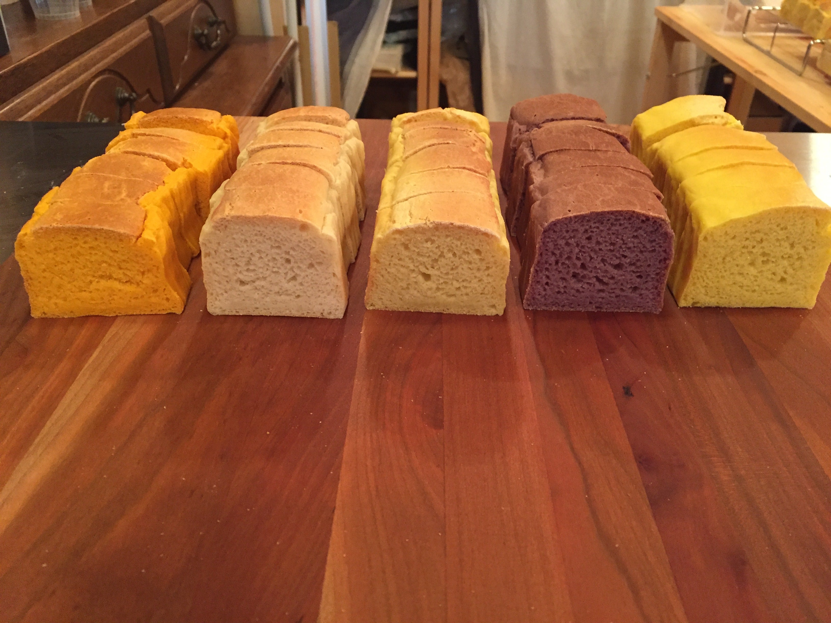 おまかせ 発芽玄米 生米パン８個セット（冷凍）